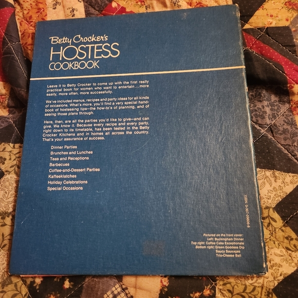 Vintage Spiral Bound Illustrated Betty Crocker's Hostess Cookbook 7th printing - Picture 9 of 10